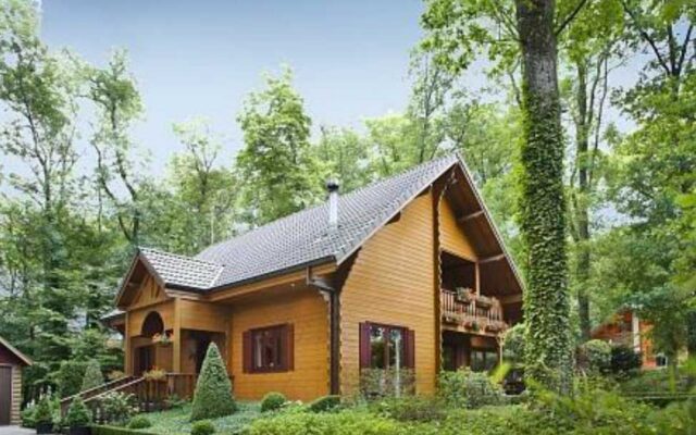 Chalet Villa Flora