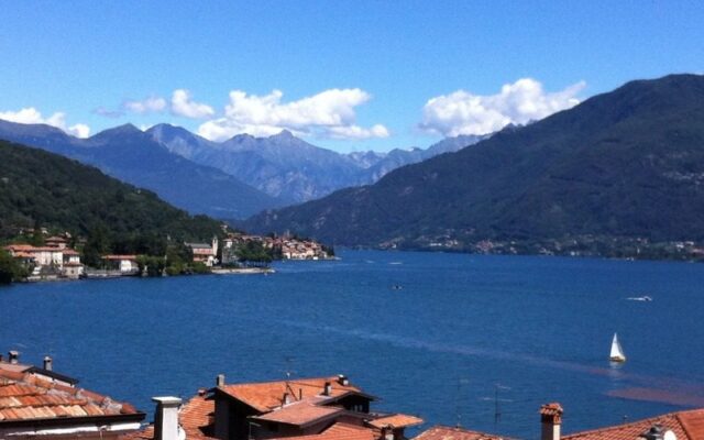 COMO LAKE VIEW