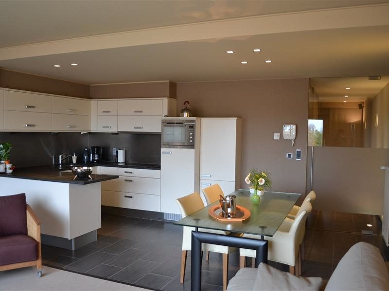 Zongericht hoekappartement met garage – foto 1