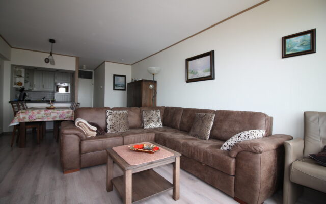 Zeedijk  appartement met garage
